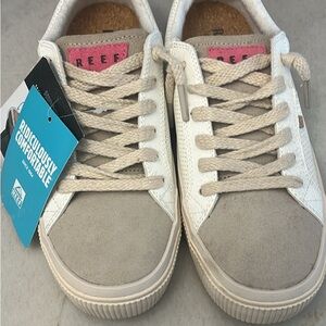 Reef Kids' White and Tan Sneakers